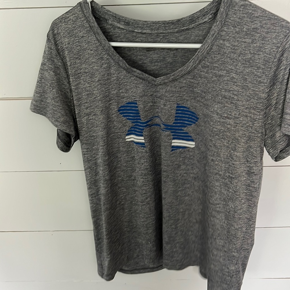 Womens Under Armour v neck tshirt. Dry fit material size large